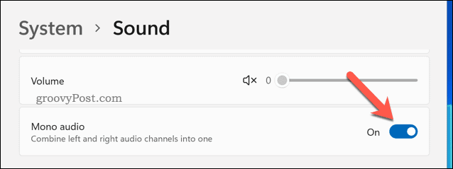 Ako povoliť alebo zakázať monofónny zvuk v systéme Windows 11