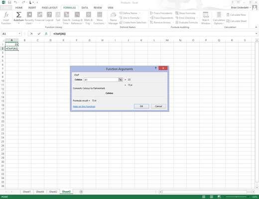 Hvordan beskrive en tilpasset Excel 2013-funksjon