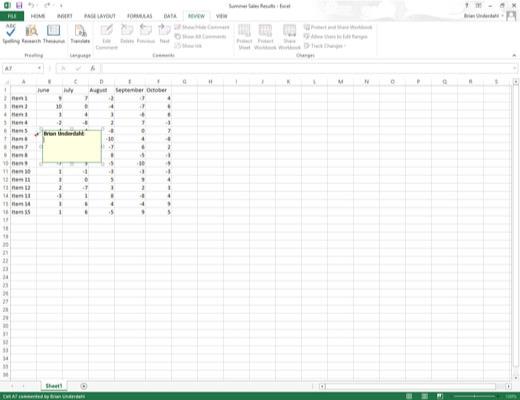 Slik legger du til kommentarer til Excel 2013-regnearkceller