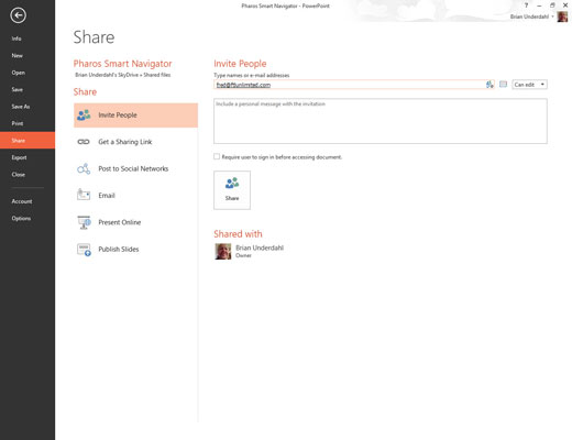 Hur man delar en PowerPoint 2013-presentation med andra användare