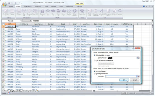 Sukurkite „Pivot Table“ programoje „Excel 2007“.