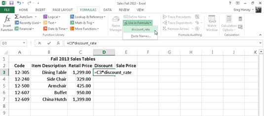 Slik bruker du navn i å bygge formler i Excel 2013