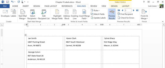 Com crear etiquetes combinades per correu a Word 2013