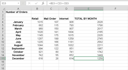 Kā kopēt Excel formulas ar aizpildīšanas turi