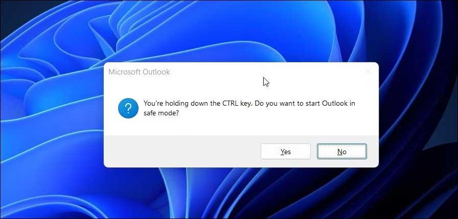 Jak opravit chybu Outlook 0x800CCC90 při přijímání e-mailů v systému Windows