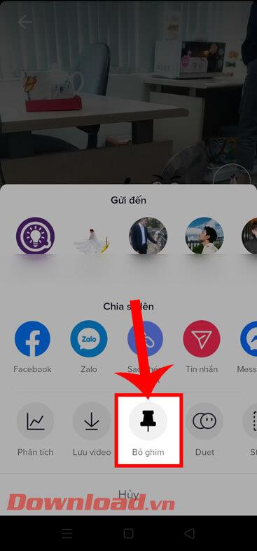 Instruktioner för att fästa TikTok-videor överst på sidan