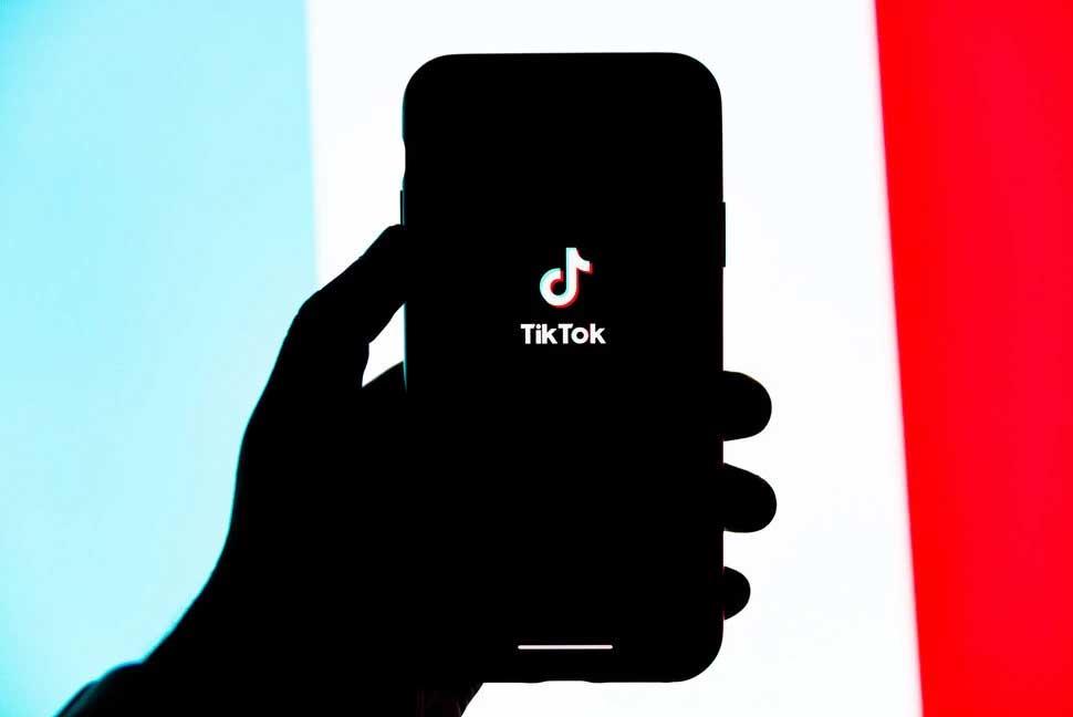 Povzetek, kako najti videoposnetke na TikTok